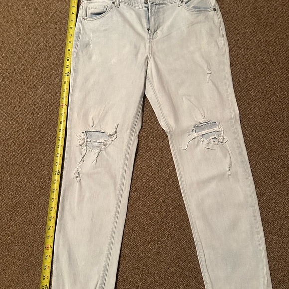Old Navy Denim - Old Navy Light Blue Distressed Skinny Jeans
